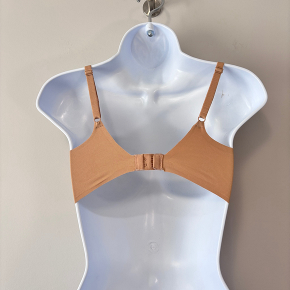 GAP GapBody Women's 34C Beige Everyday Essentials Wireless Bra NWT - Picture 4 of 6